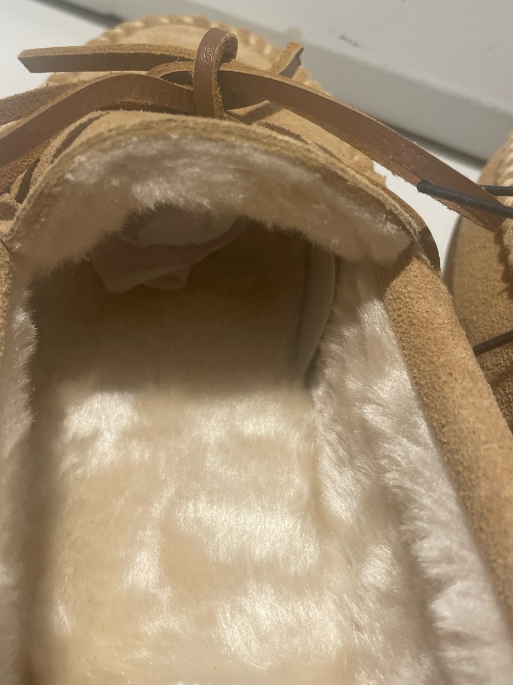 NWOT Minnetonka Women’s 11 Tan Suede Moccasin Slipper - Picture 9 of 10